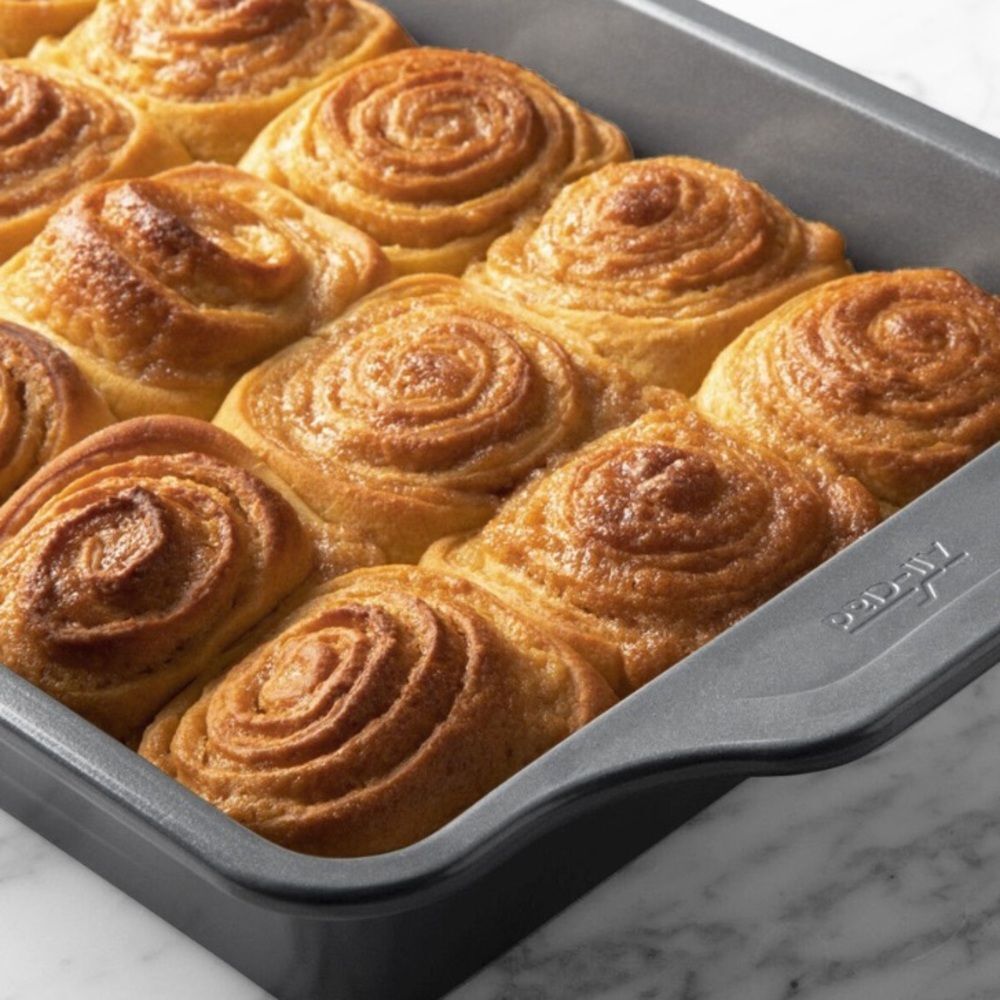 All-Clad Pro-Release Bakeware Rectangular Cake Pan - Picture 2 of 7